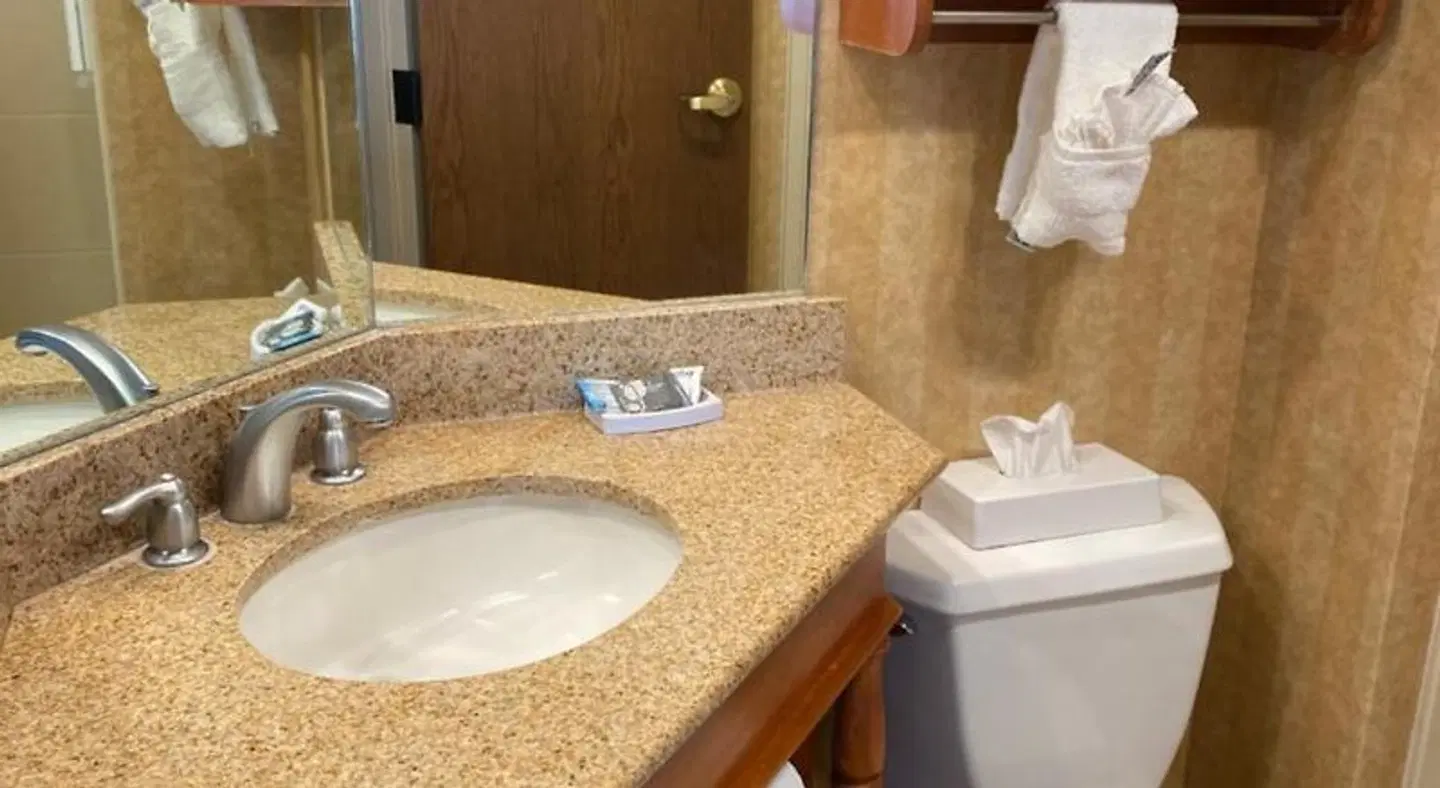 Country Inn & Suites by Radisson, Idaho Falls at the Mall Badezimmer