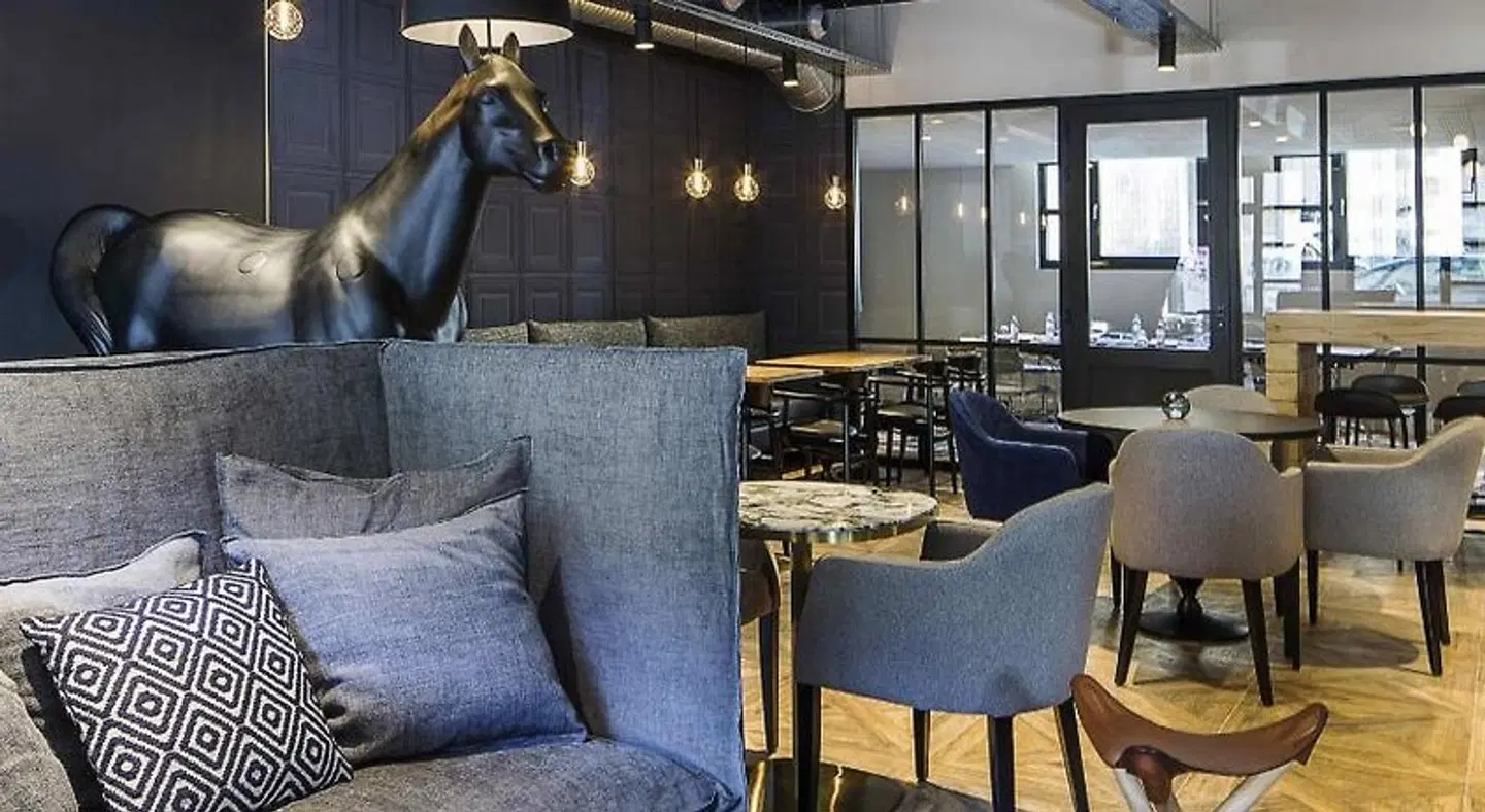 ibis Styles Laval Centre Gare Bar
