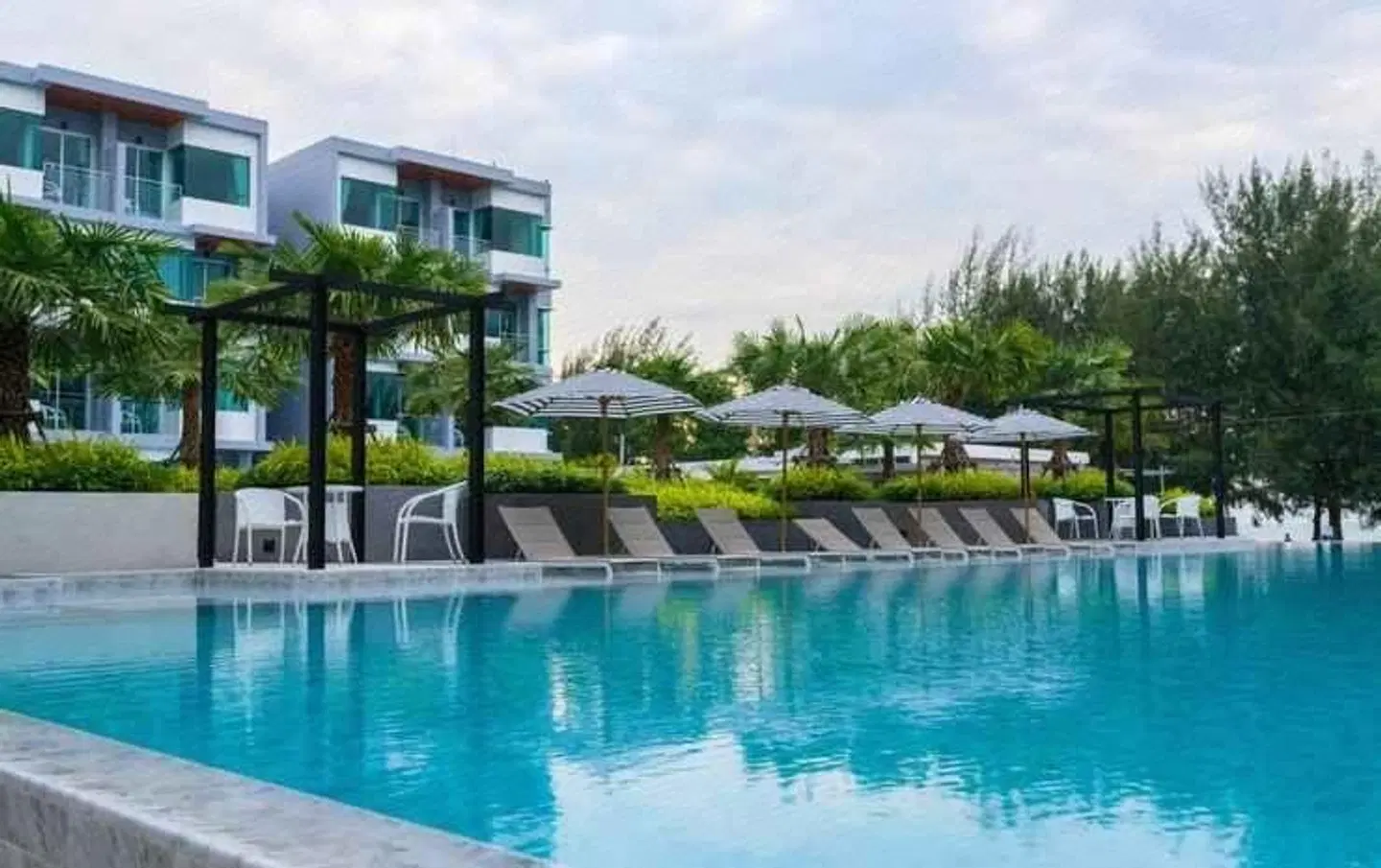 Bay Window @ Sea Hotel OUTDOOR_POOL