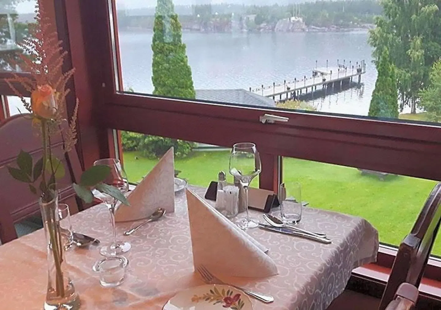 Revsnes Hotel Terrasse