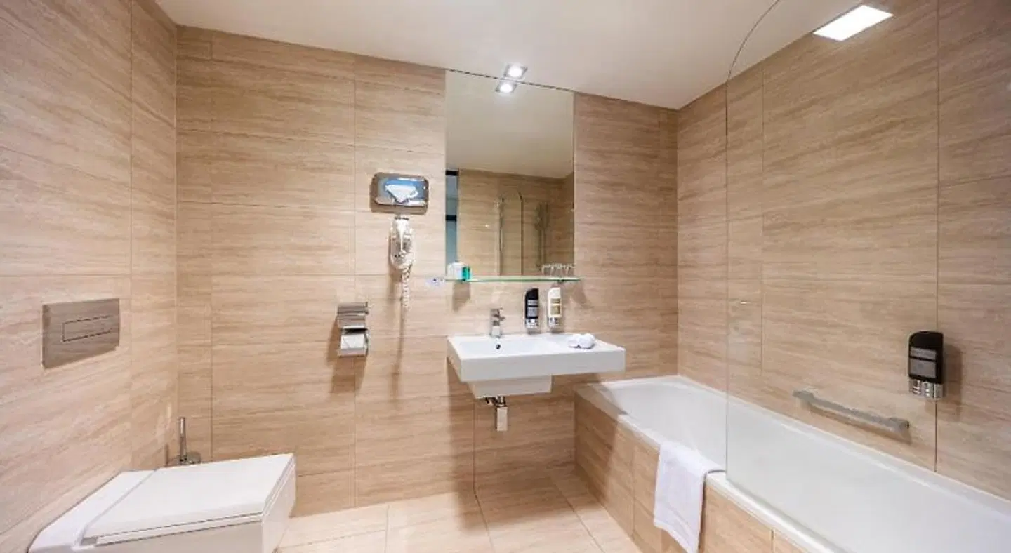 Grandior Hotel Prague Badezimmer