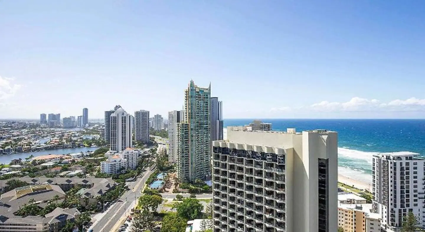 Mantra Crown Towers EXTERIOR