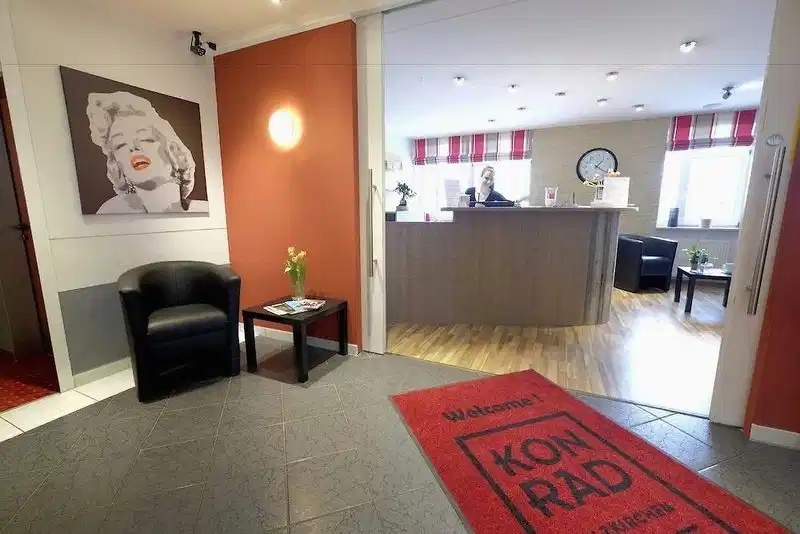 Hotel KonradP Holzkirchen – Hotelfoto