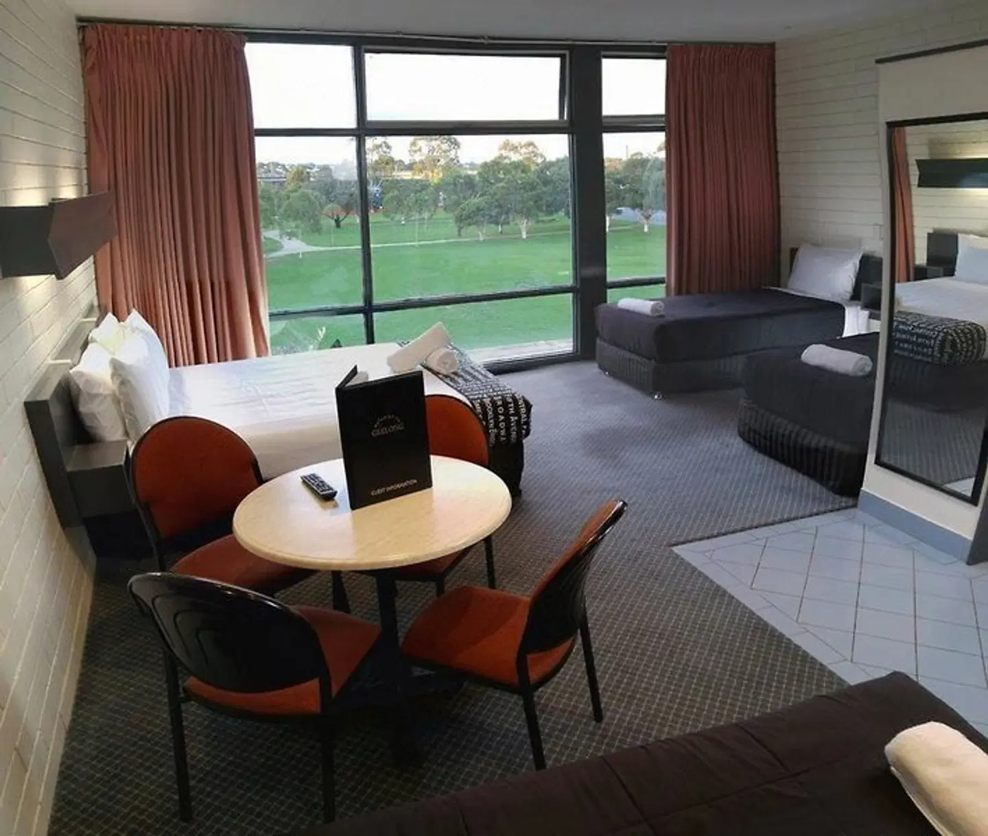 Parkside Motel ROOM_EXAMPLE