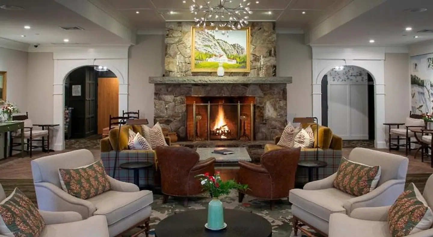 White Mountain Hotel & Resort LOUNGE_LOBBY