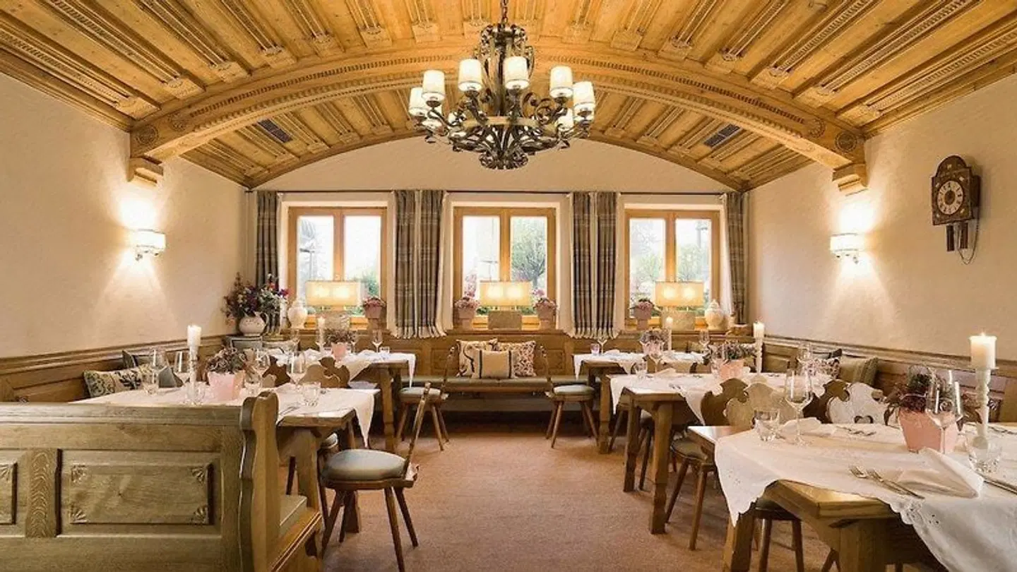 Bauer Restaurant