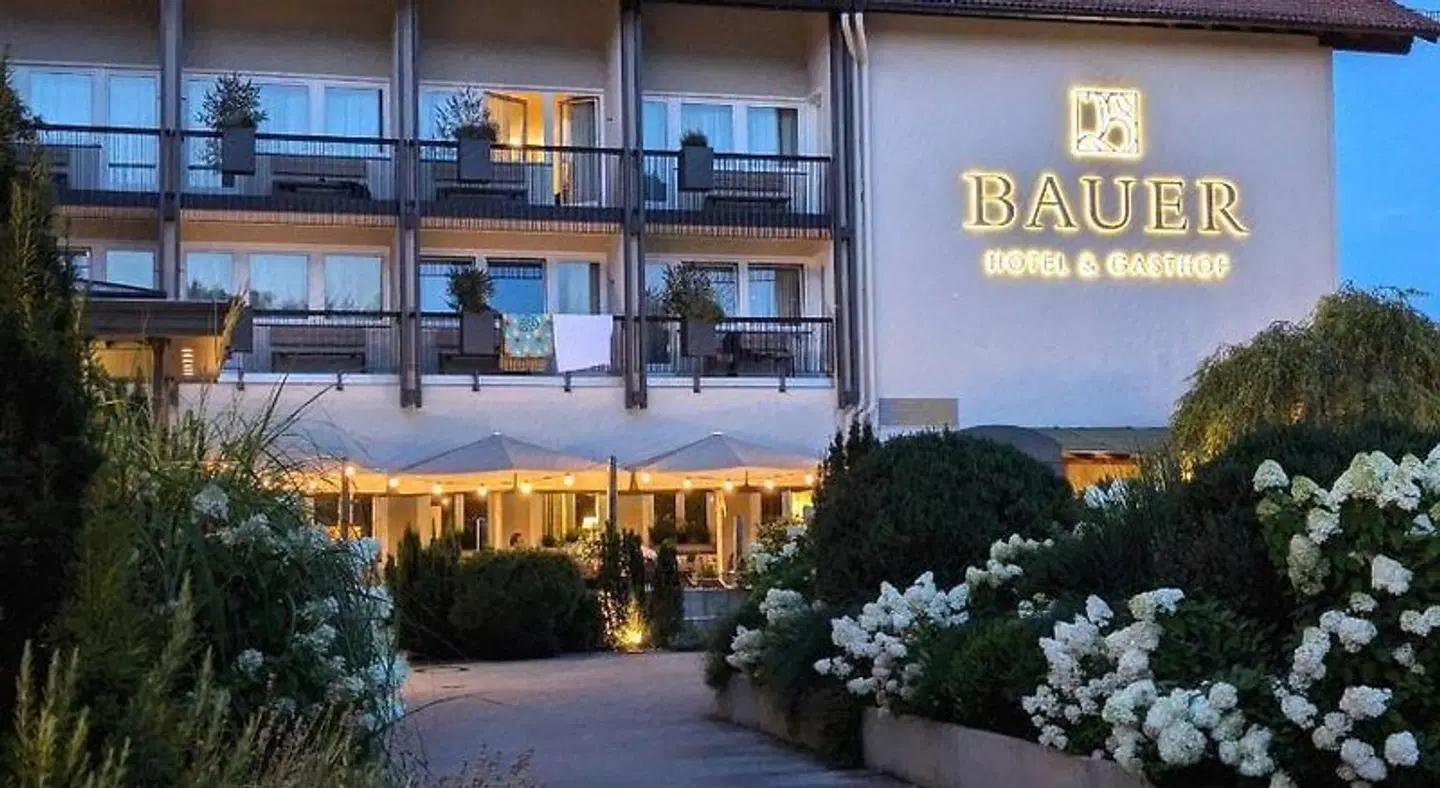 Bauer EXTERIOR