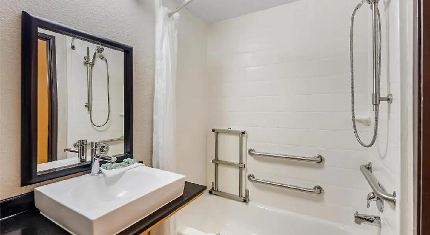 Best Western Alamo Suites Badezimmer