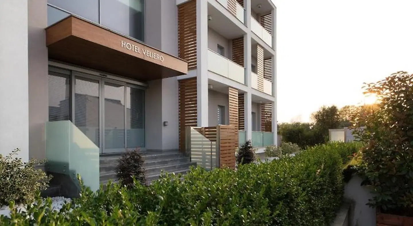 Al Veliero EXTERIOR