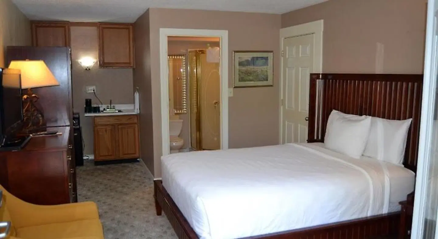 Cascades Inn ROOM_EXAMPLE
