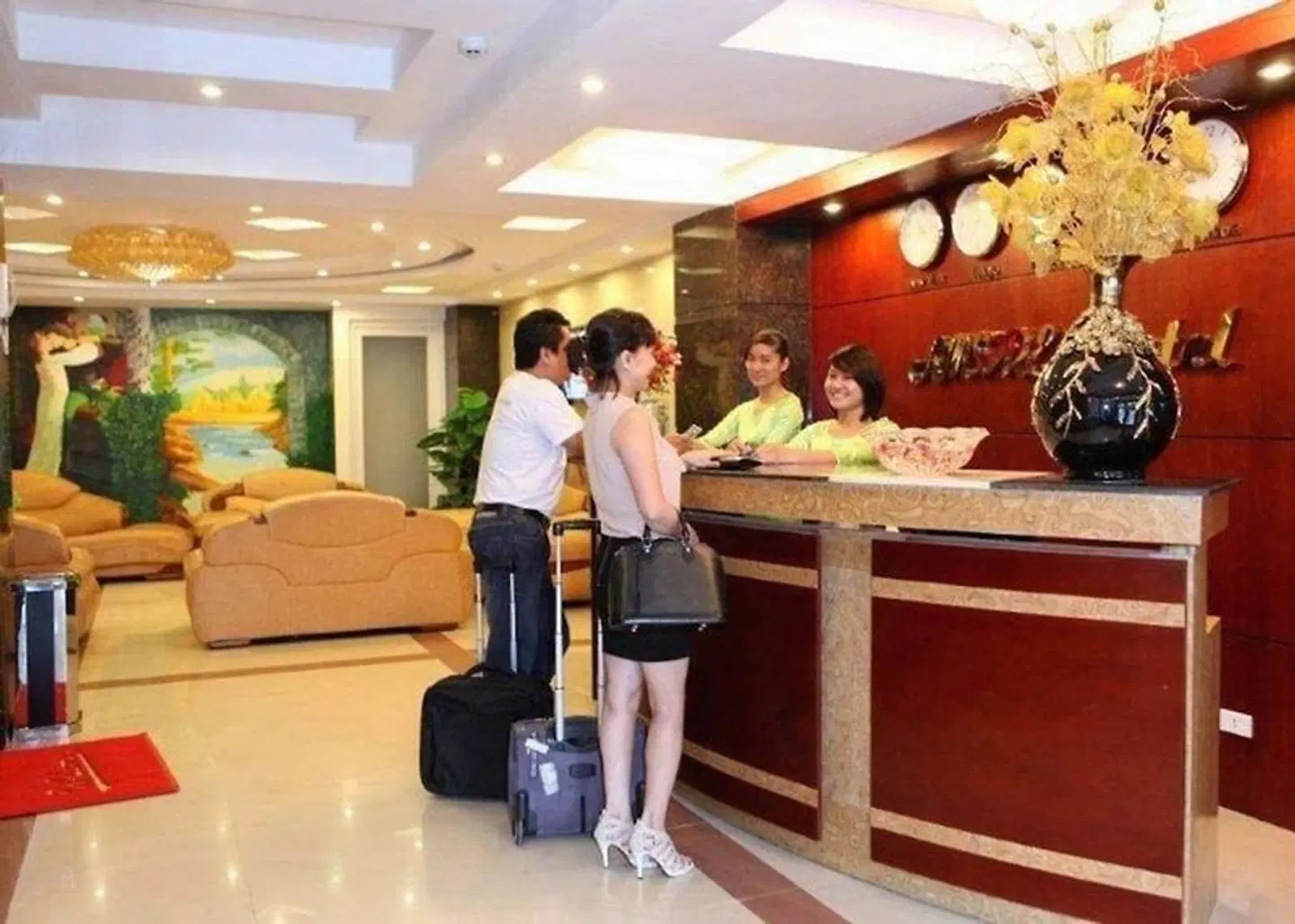 Hanoi Amore Hotel PEOPLE