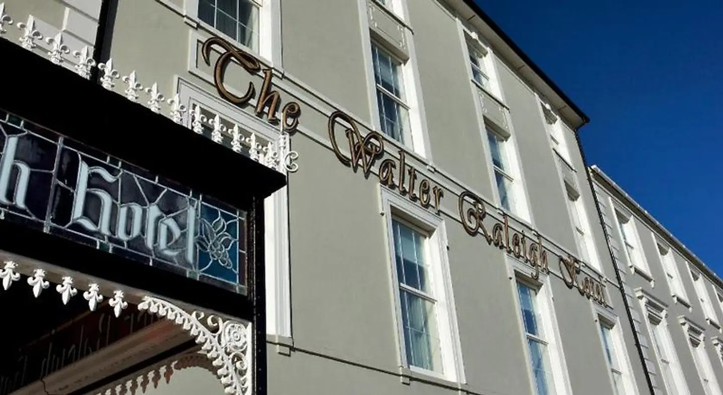 Walter Raleigh EXTERIOR