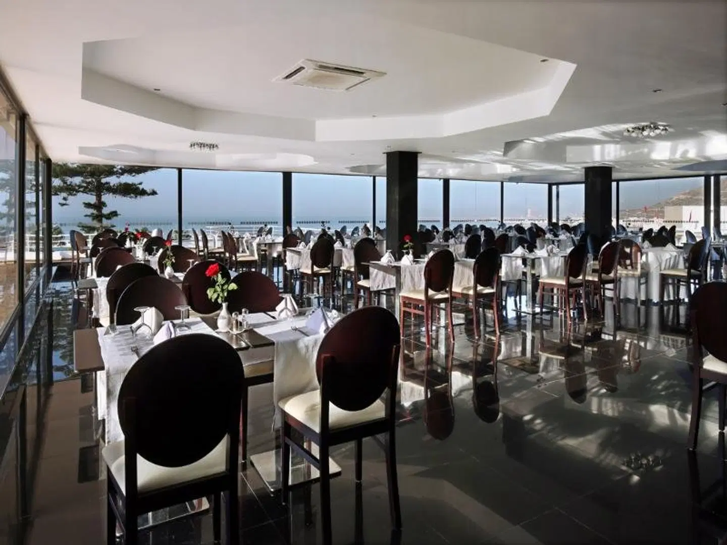 Anezi Tower Hotel & Apartments Restaurant