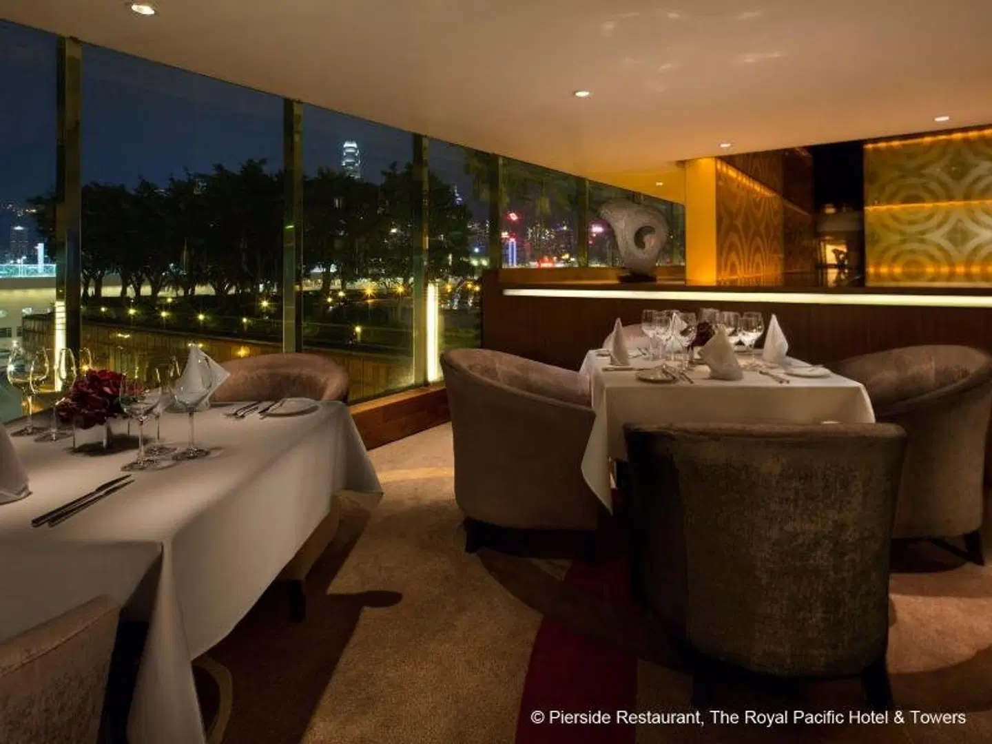 The Royal Pacific Hotel & Towers Restaurant