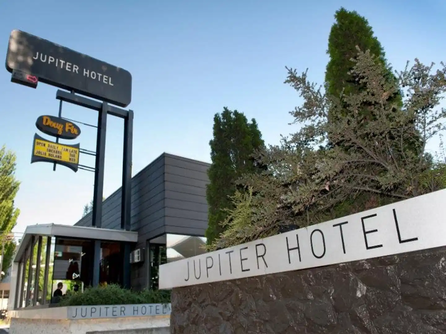 Jupiter Hotel Aussenansicht