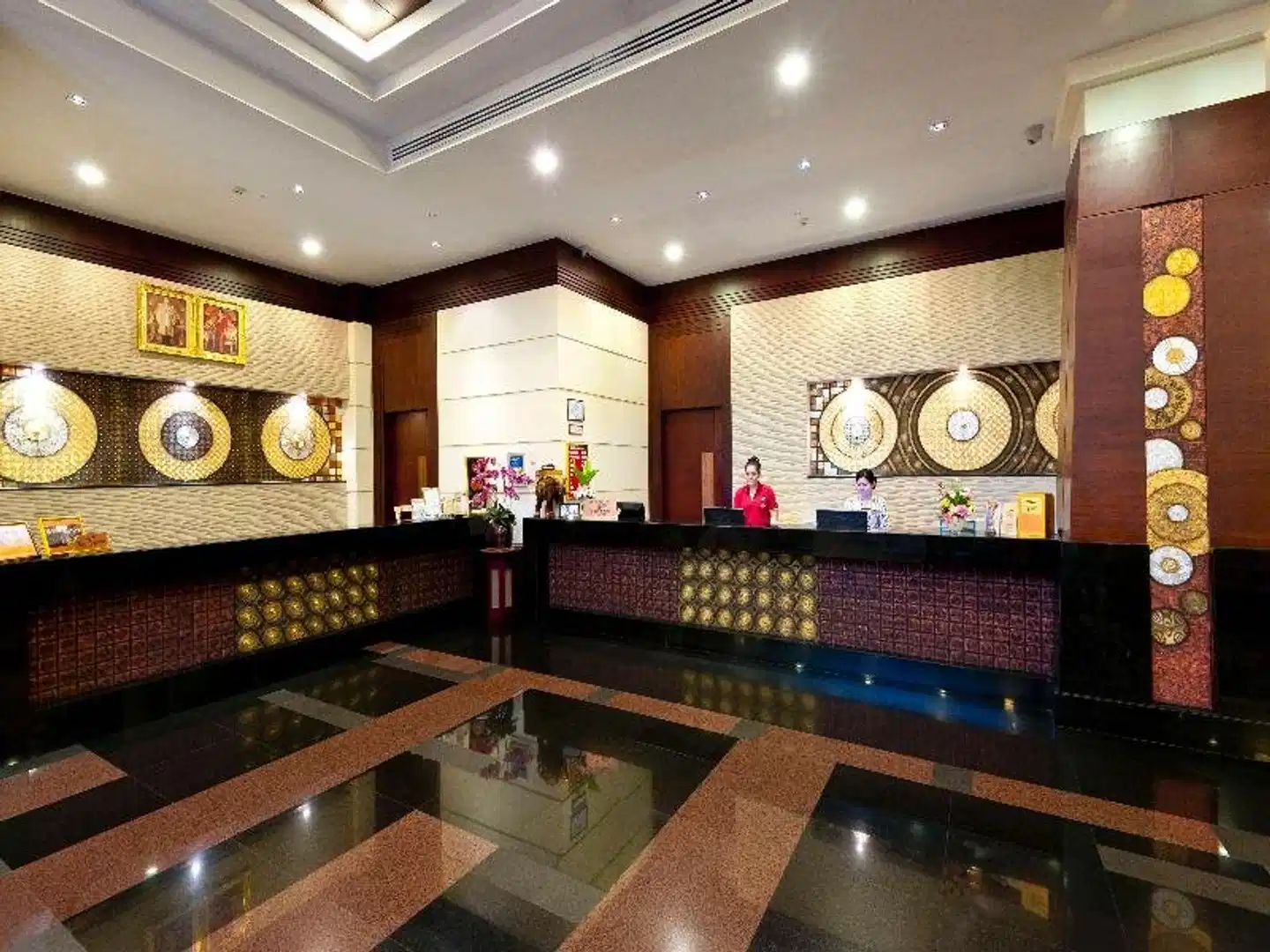 Grand Pacific Sovereign Resort & Spa Lobby