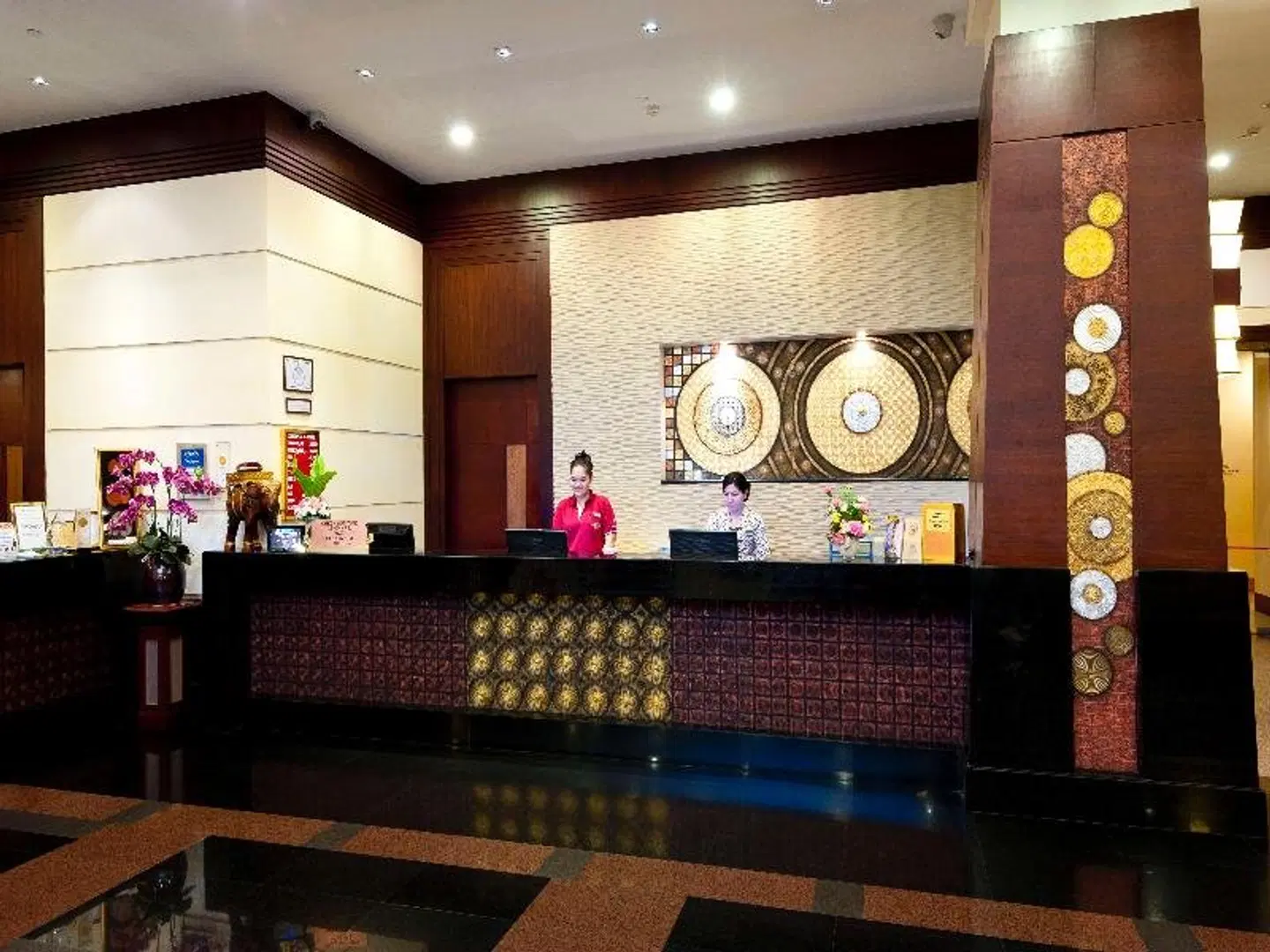 Grand Pacific Sovereign Resort & Spa LOUNGE_LOBBY