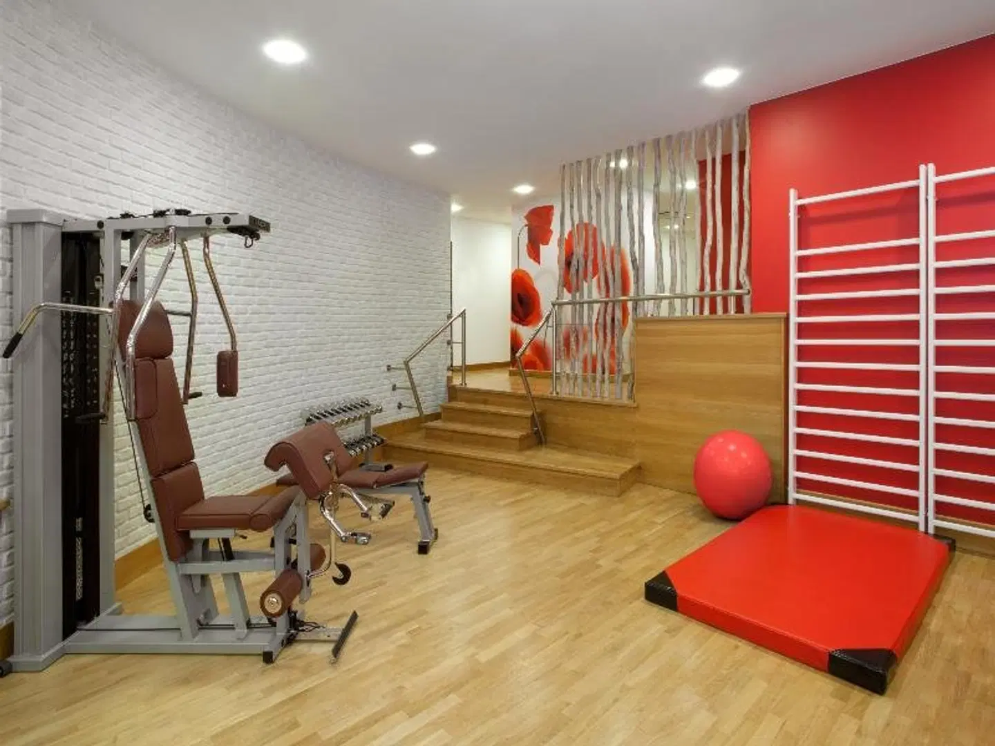 Polonia Palace SPORTS_AND_LEISURE