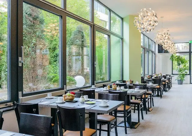 NOVINA HOTEL Wöhrdersee Nürnberg City Restaurant