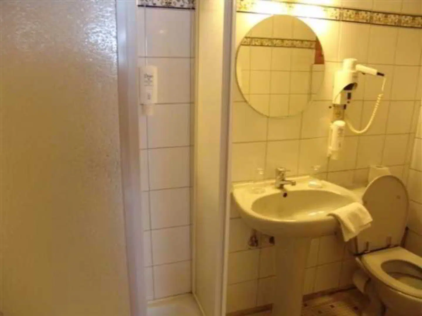 Albert Hotel Badezimmer