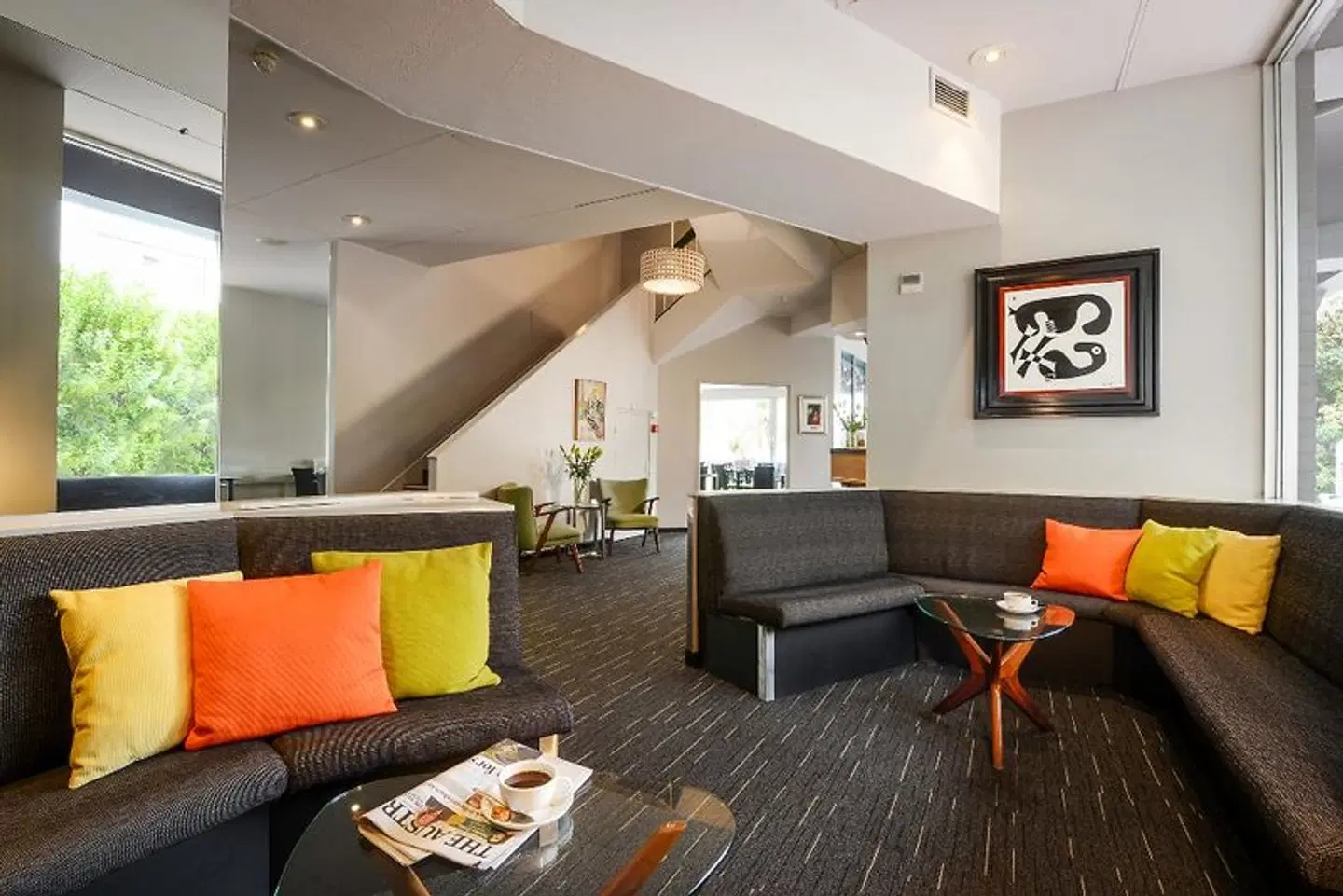 Sullivans LOUNGE_LOBBY