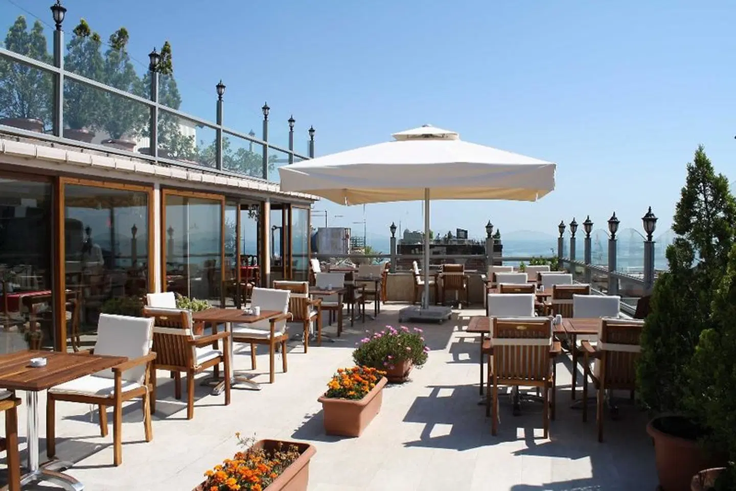Sultanhan Hotel Restaurant