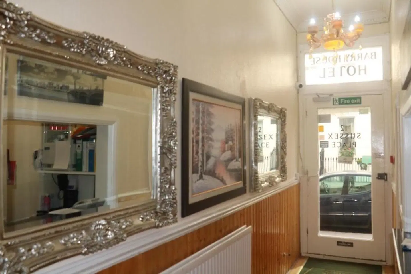 Barry House ROOM_EXAMPLE