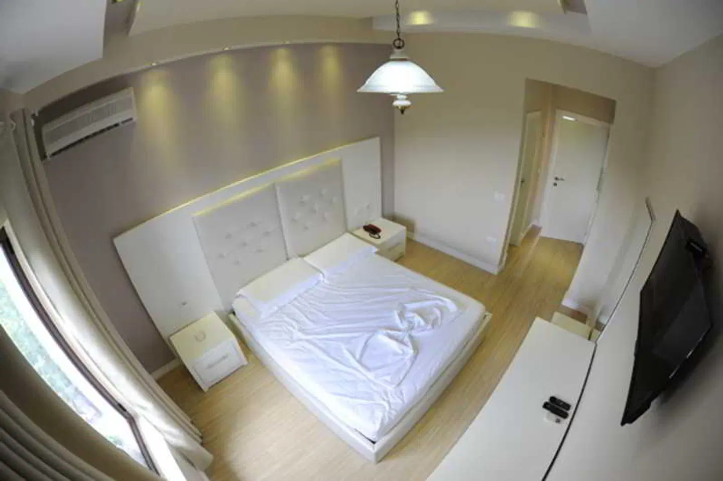 Univers Hotel ROOM_EXAMPLE
