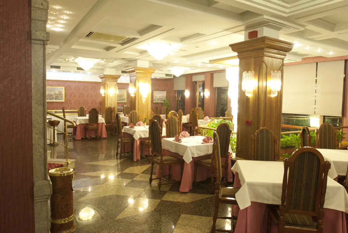 Hotel Grand & Spa Tirana Restaurant