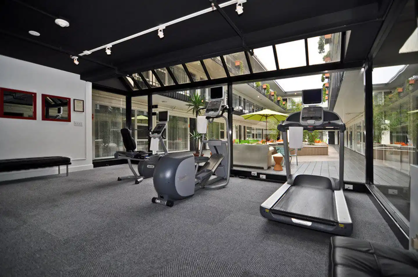 SoMa House Sport und Entertainment