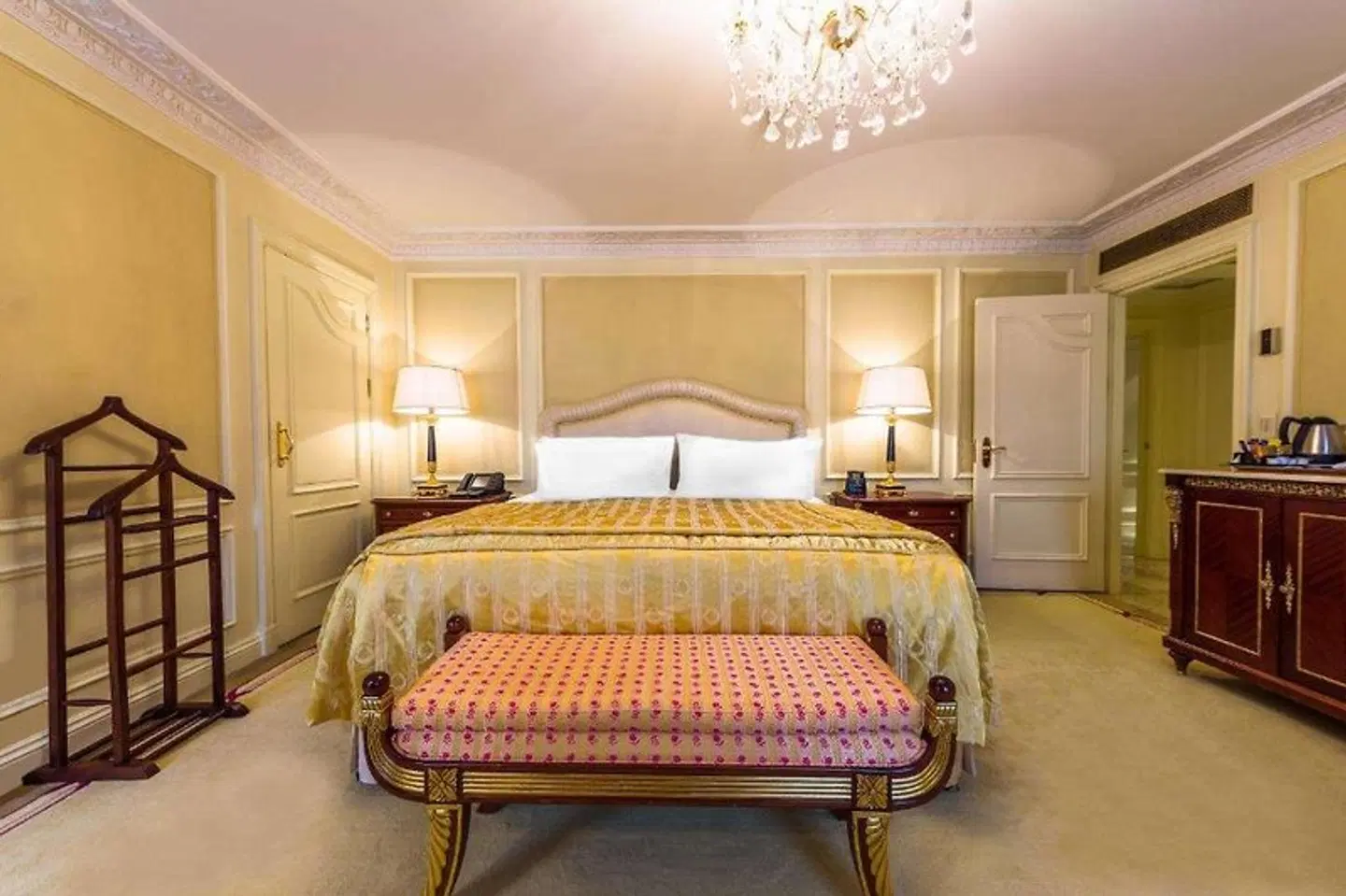 Bentley London ROOM_EXAMPLE