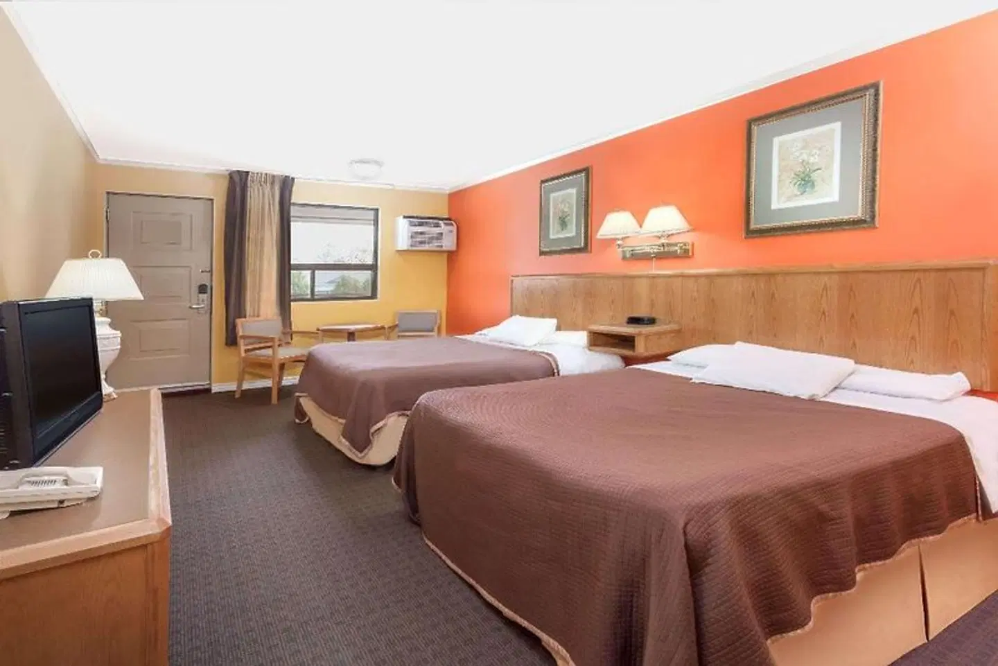 Howard Johnson Express Inn ROOM_EXAMPLE