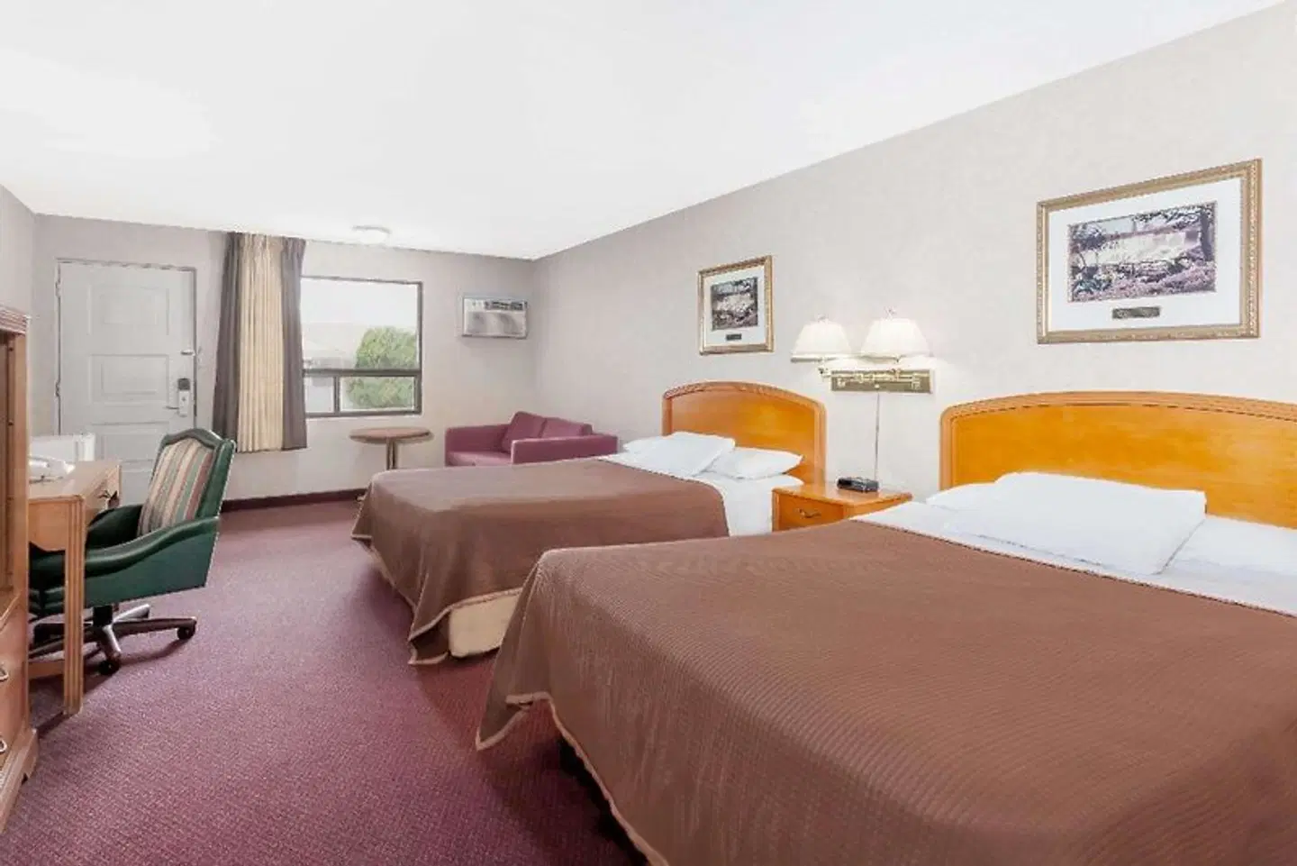 Howard Johnson Express Inn ROOM_EXAMPLE