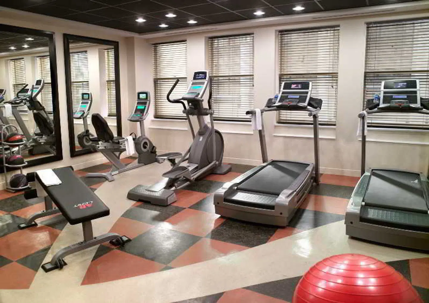 Courtyard by Marriott Atlanta Downtown SPORTS_AND_LEISURE