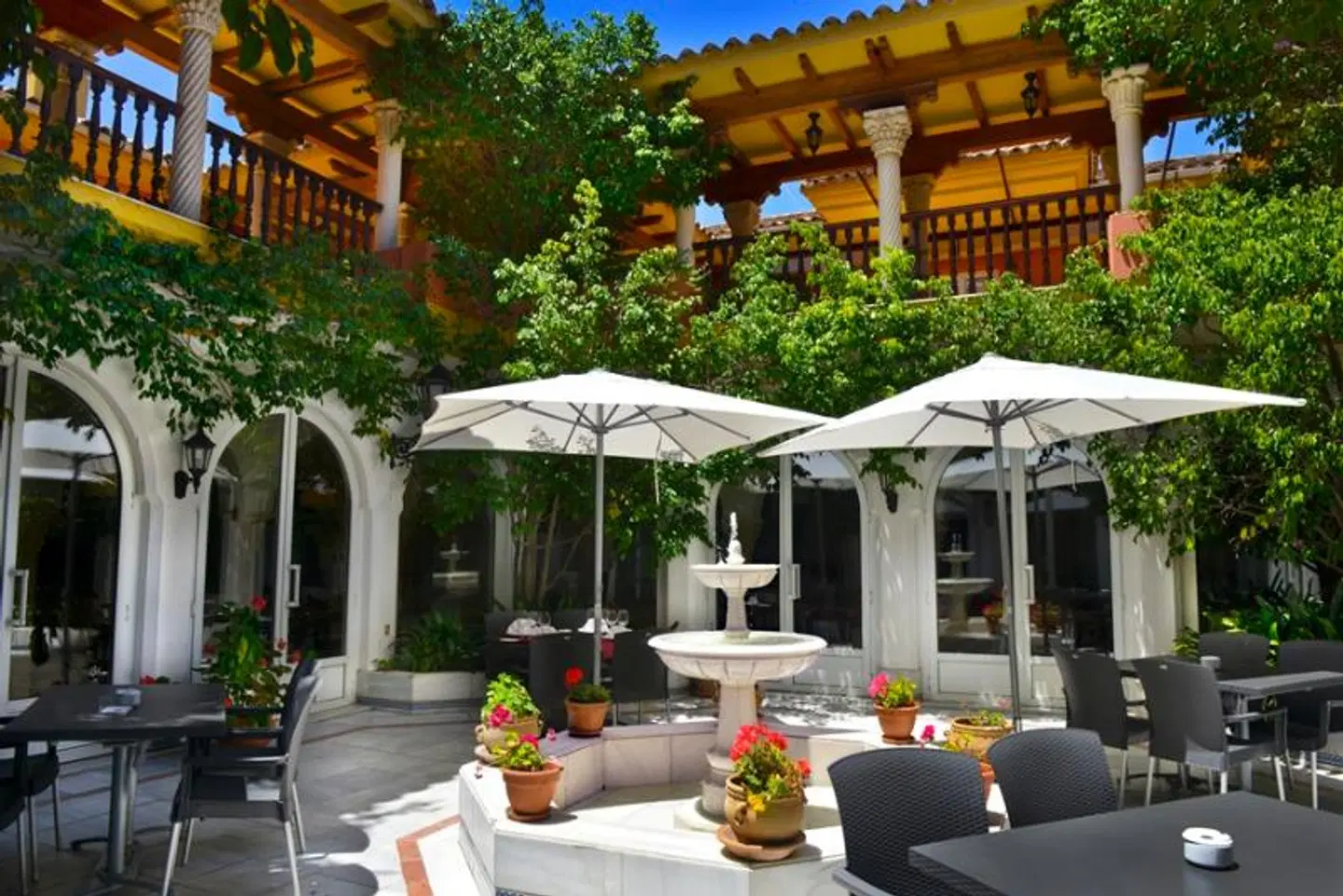 Hotel Alborán Algeciras Terrasse