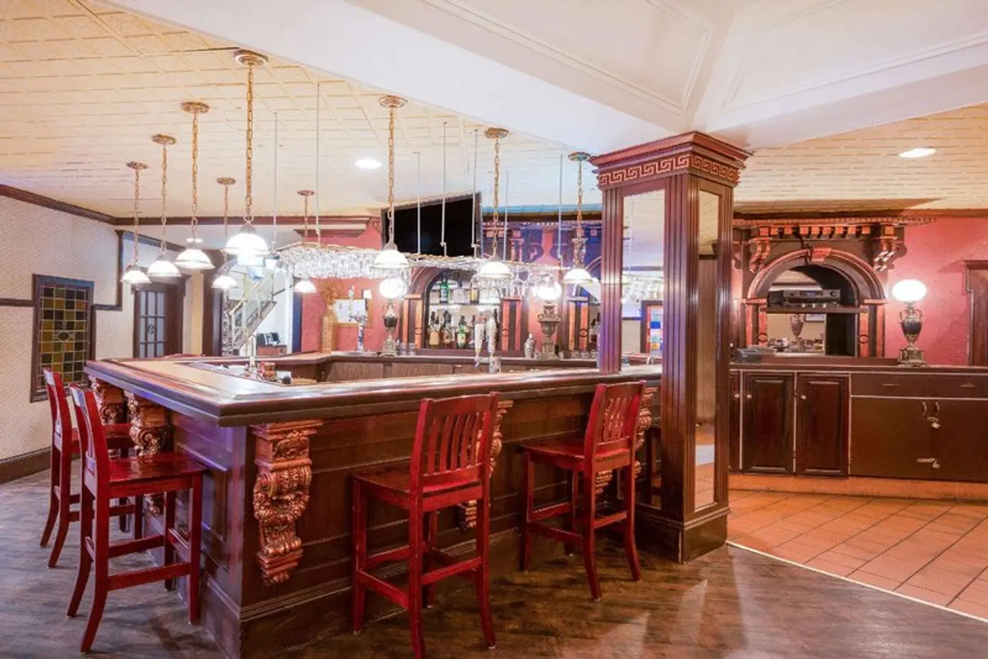 Ramada by Wyndham St. John's Bar
