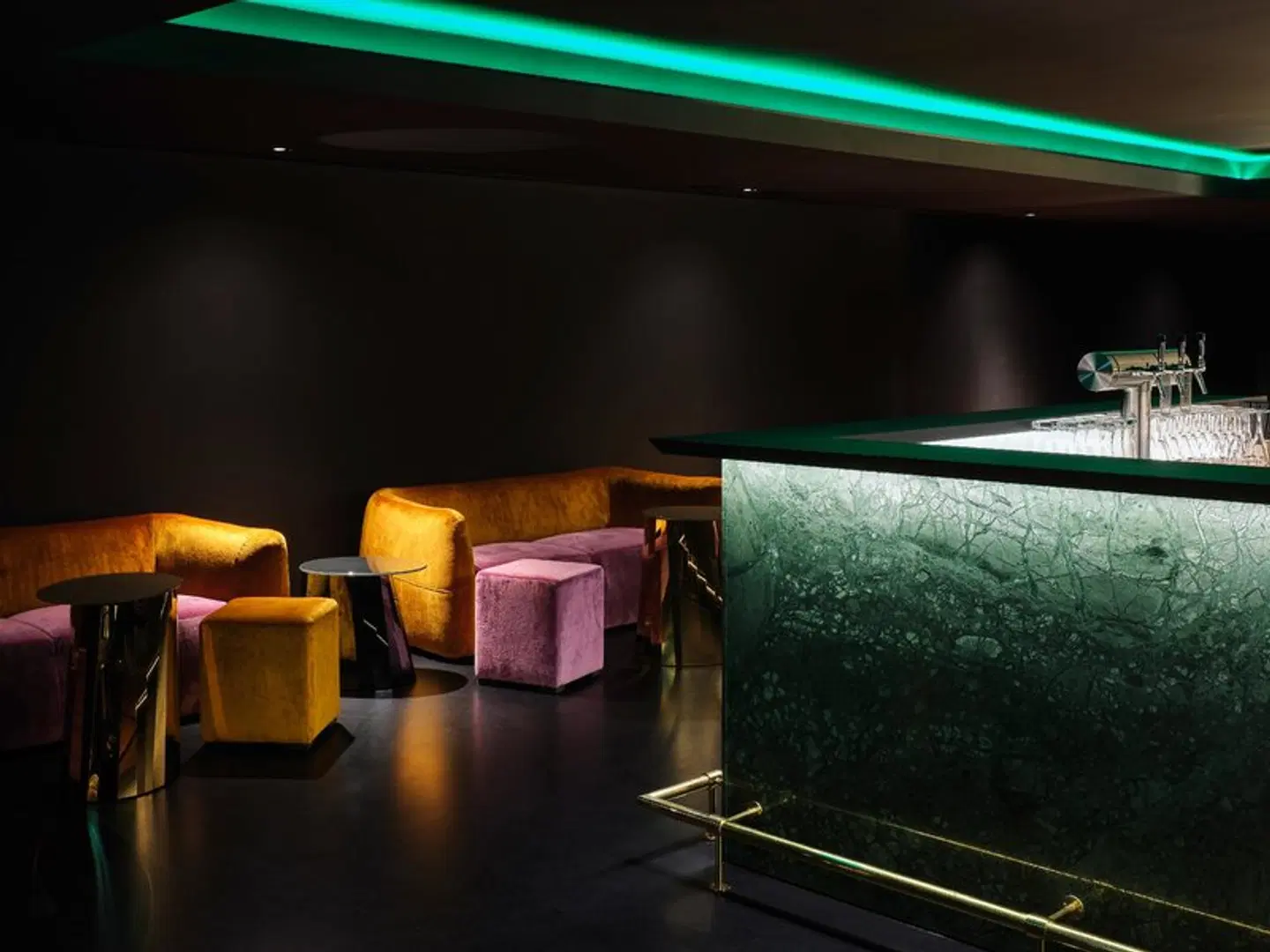 Estrel Bar