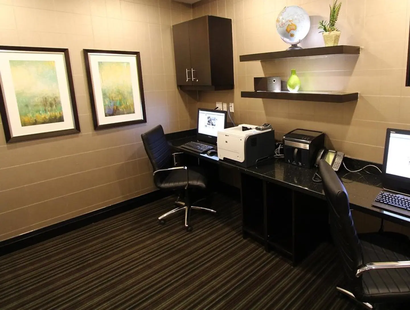 Hampton Inn & Suites by Hilton St. John's Airport ROOM_EXAMPLE