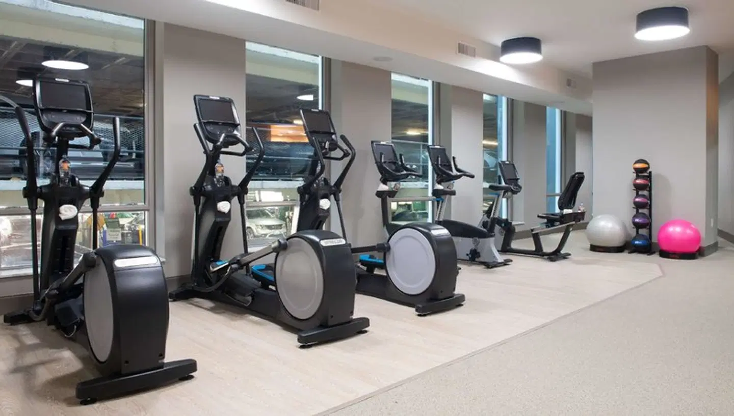 The Charter Hotel Seattle, Curio Collection by Hilton SPORTS_AND_LEISURE