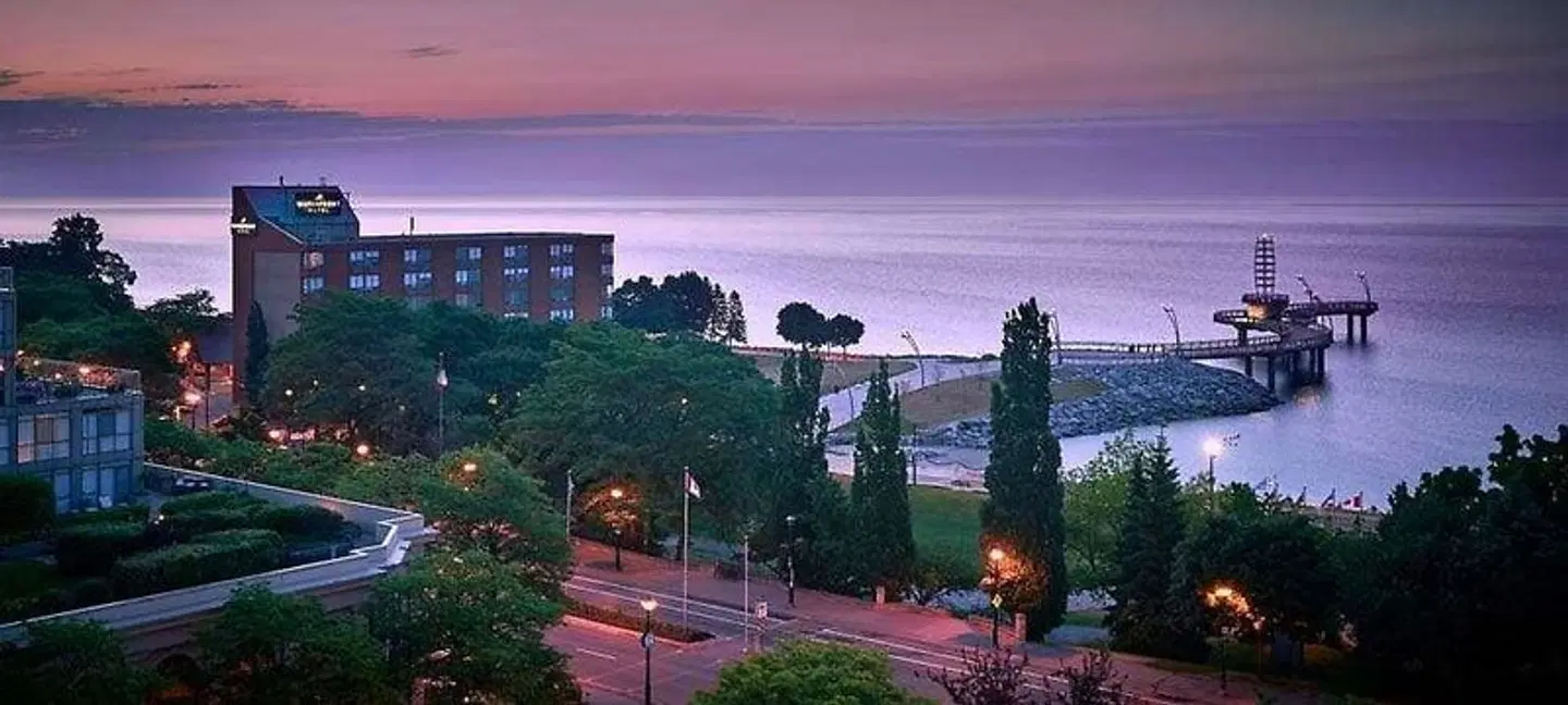 Waterfront Hotel Garten