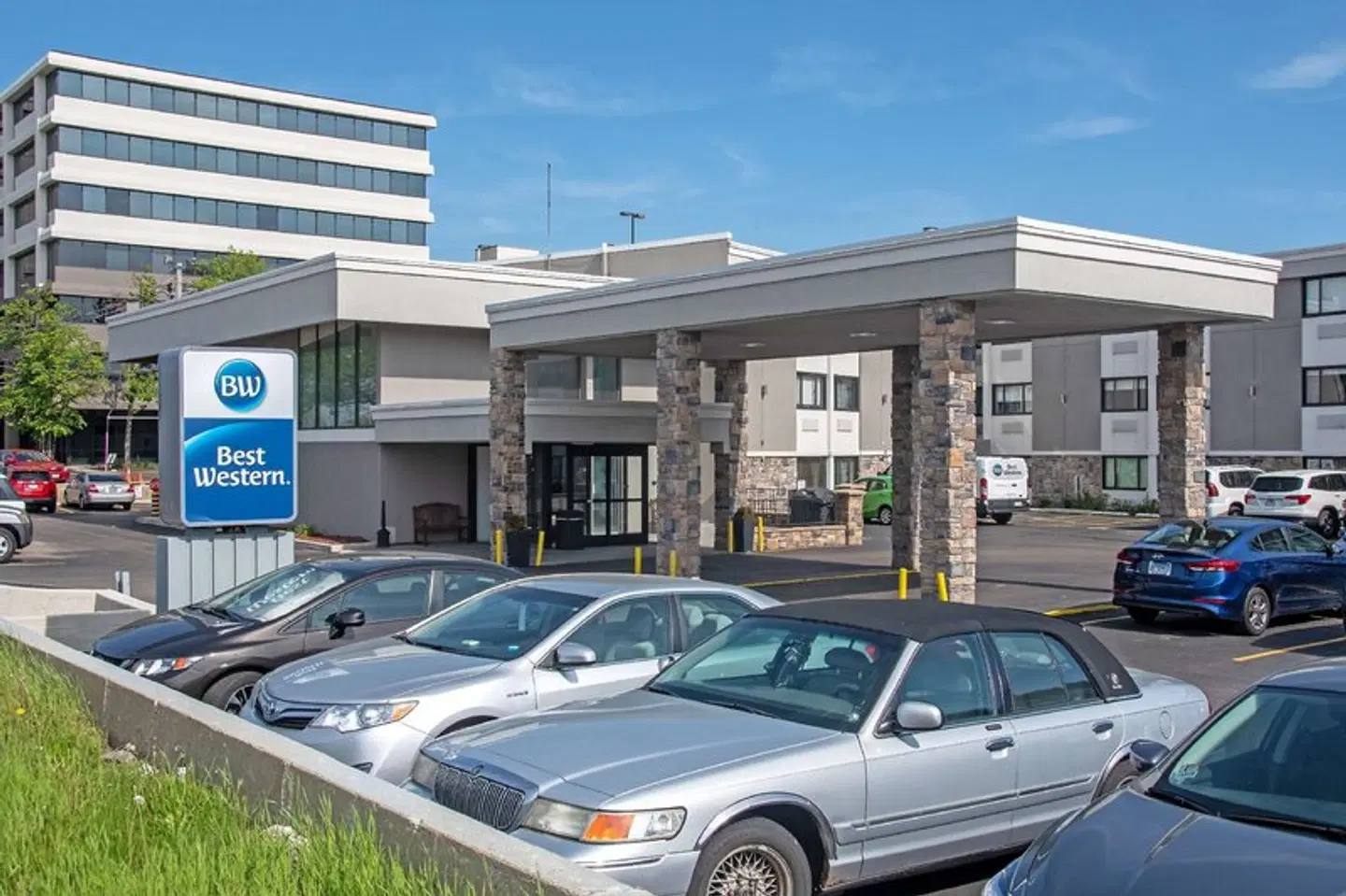 Best Western at O'Hare EXTERIOR
