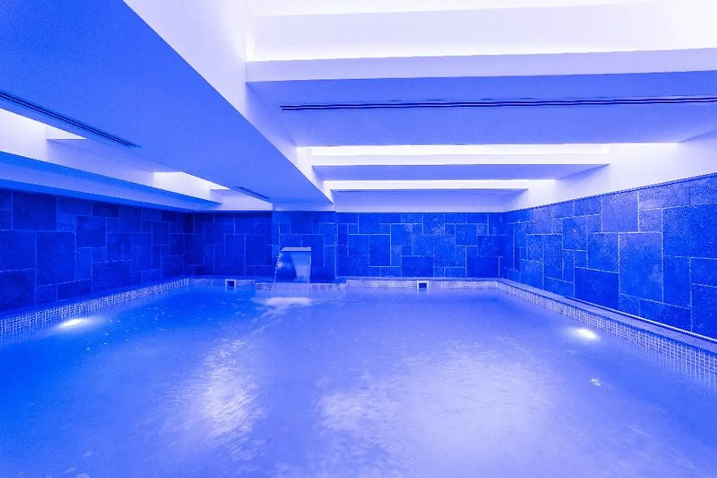 The Hotel Beyaz Saray Hallenbad