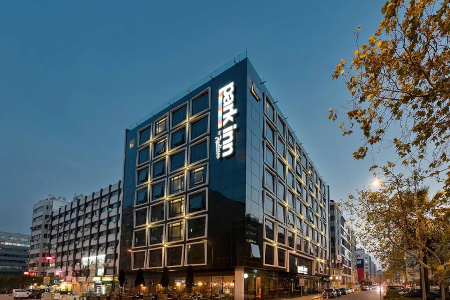 Park Inn by Radisson Izmir EXTERIOR
