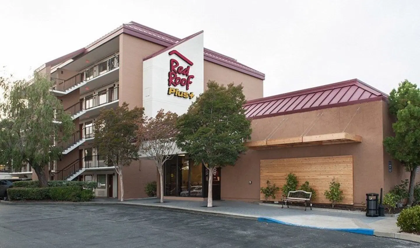 Red Roof Inn San Francisco Airport EXTERIOR