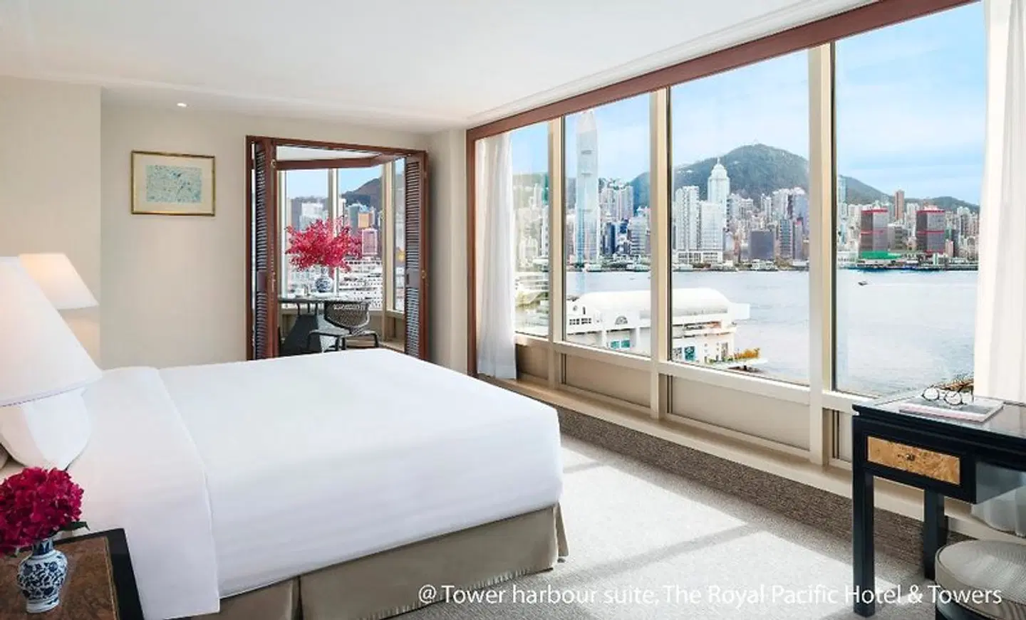 The Royal Pacific Hotel & Towers ROOM_EXAMPLE