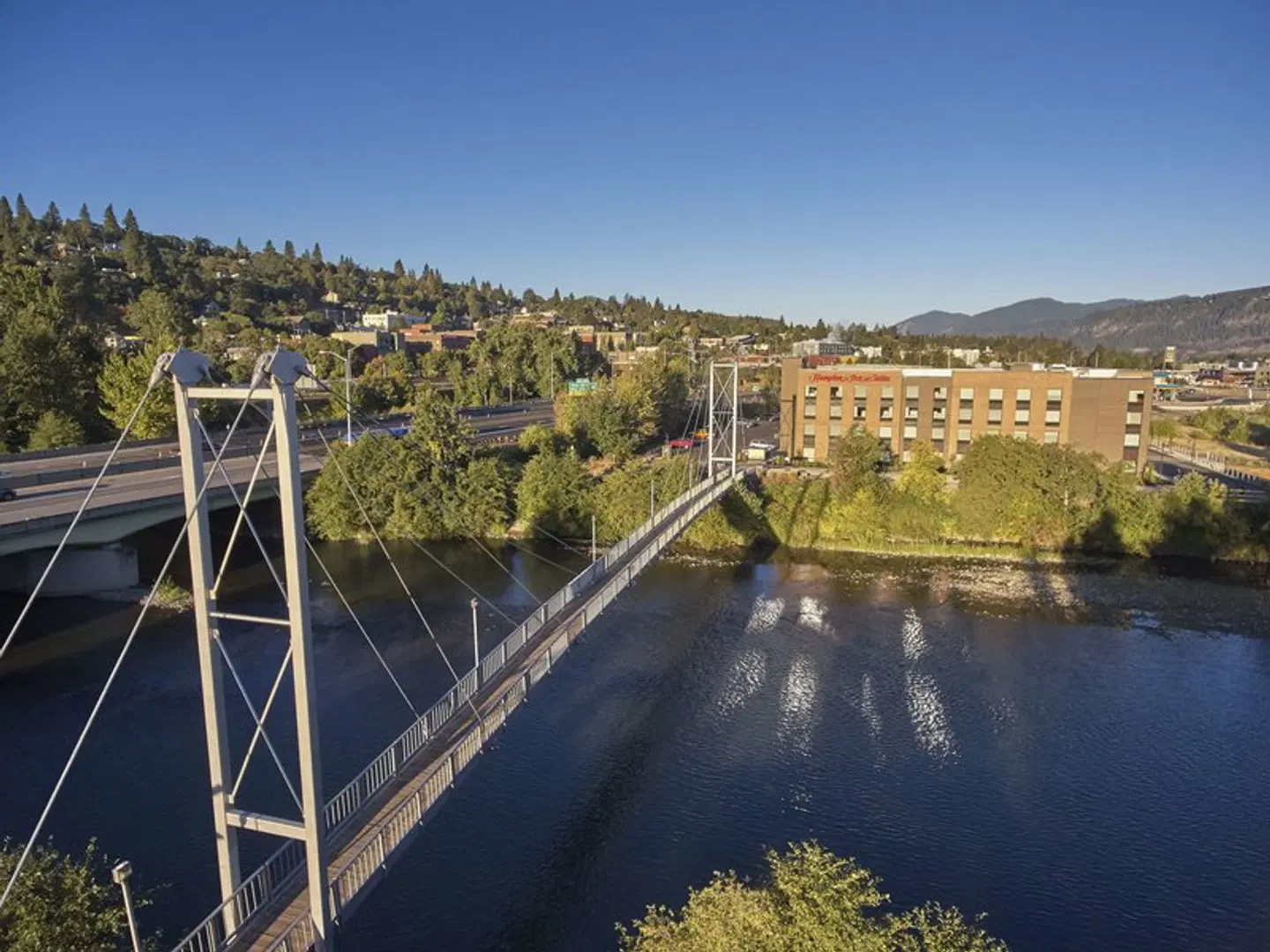 Hampton Inn & Suites Hood River LANDSCAPE