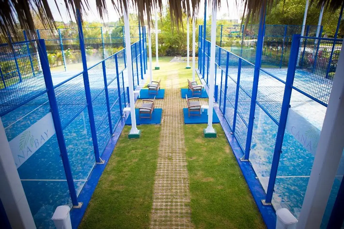 Coral House by CanaBay Hotels Hallenbad