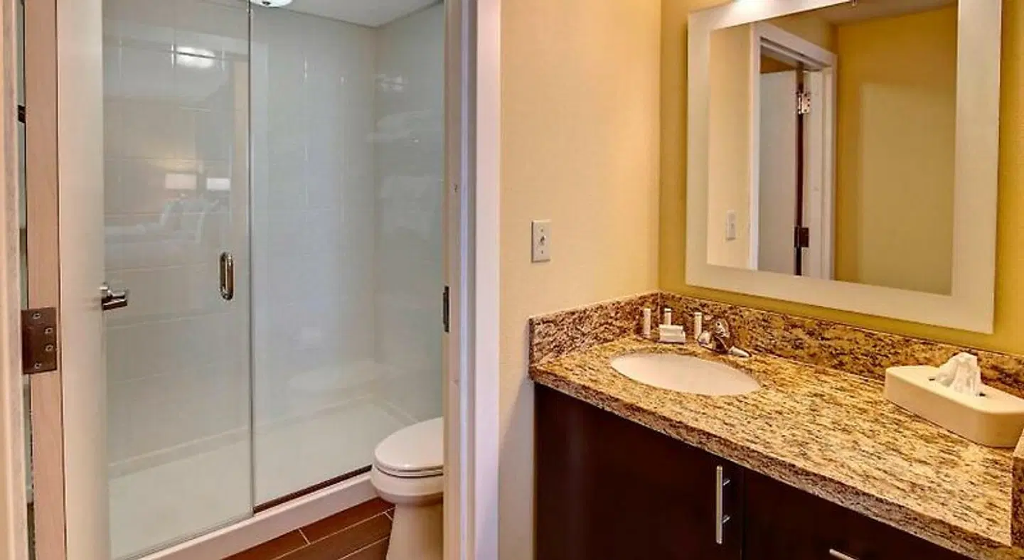 TownePlace Suites by Marriott Oklahoma City Airport Badezimmer