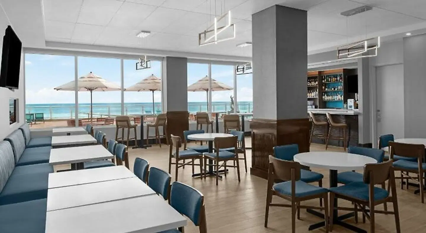 Residence Inn by Marriott Daytona Beach Oceanfront Restaurant