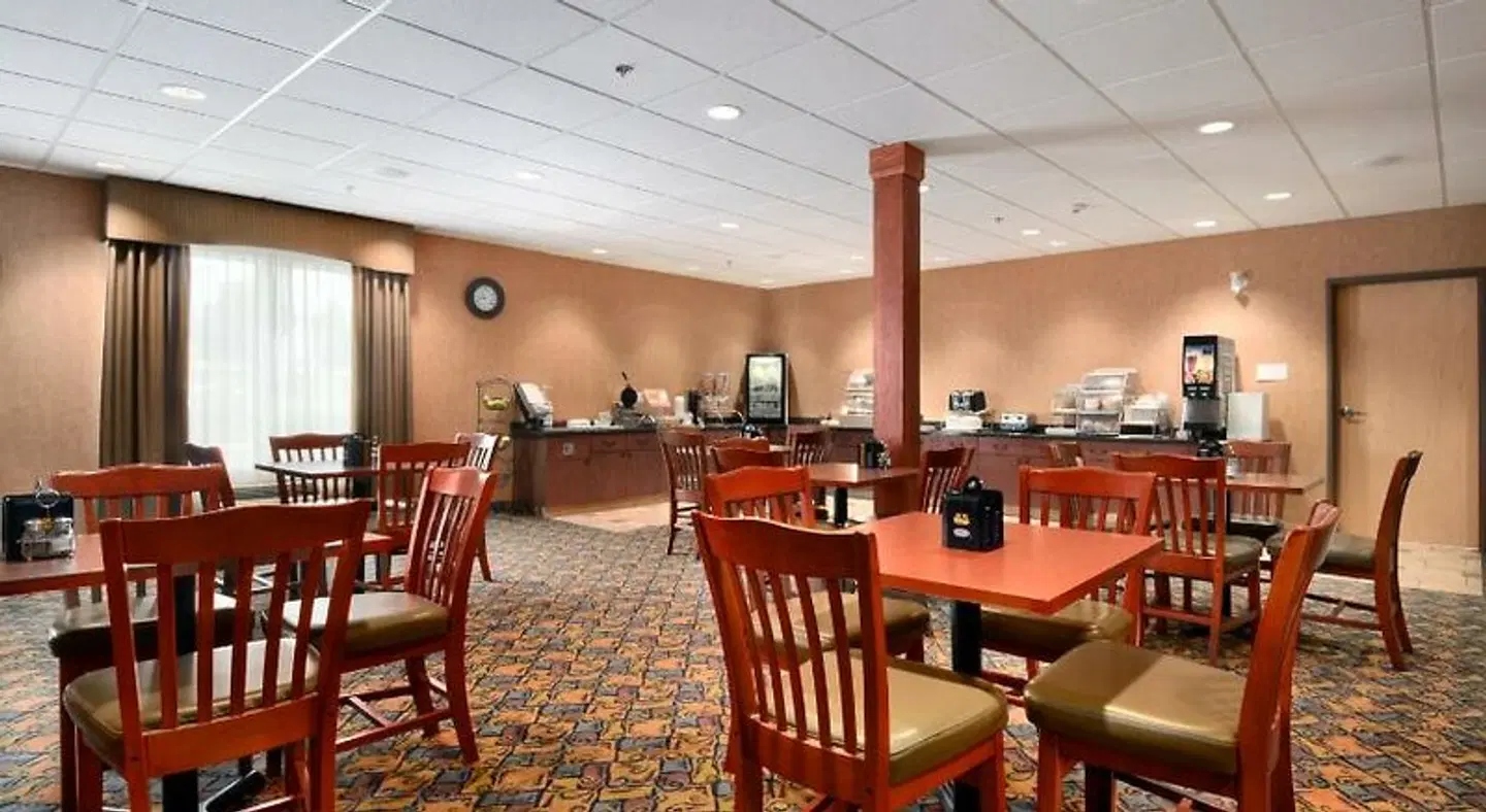 Days Inn and Suites Strathmore Konferenz